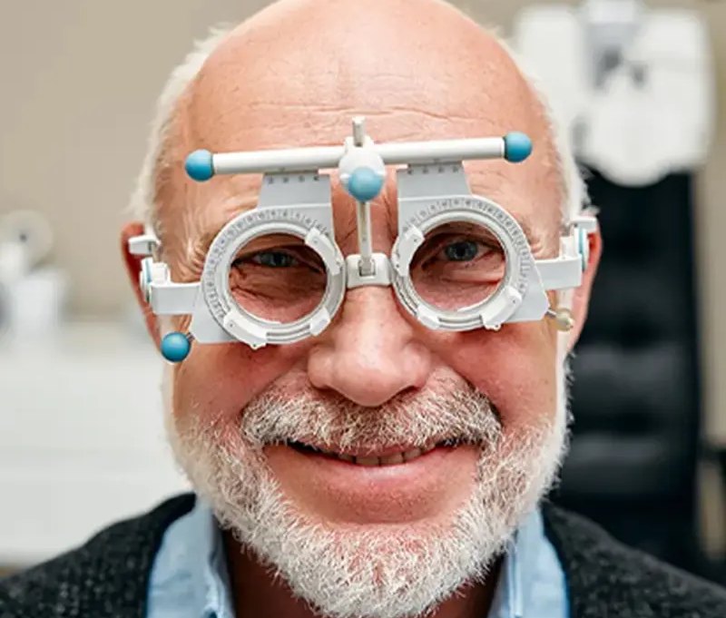 Slit-lamp examination of the conjunctiva