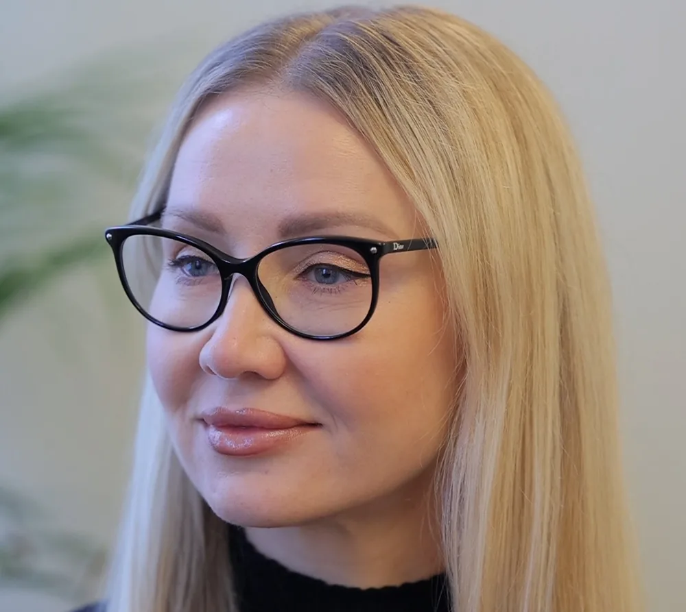 Patient consultation at Eye Clinic London